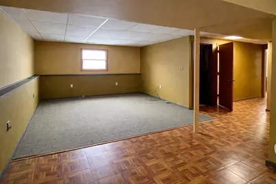 2112 E 38th Avenue, Hobart, IN 46342 - Photo 9