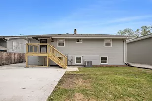 1819 Magnolia Ln, Munster, IN 46321 - Photo 23