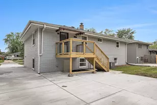 1819 Magnolia Ln, Munster, IN 46321 - Photo 19