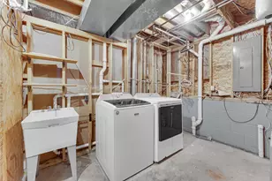 196 Spring View Dr, Westchester Township, IN 46304 - Photo 25