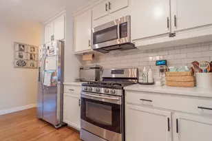 3230 Garfield Ave, Highland, IN 46322 - Photo 7