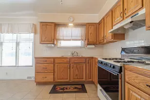 9441 S State Line Rd, Dyer, IN 46311 - Photo 11