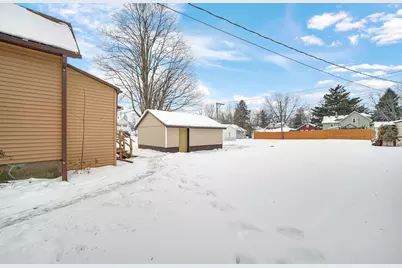 806 Lawrence Street, La Porte, IN 46350 - Photo 23