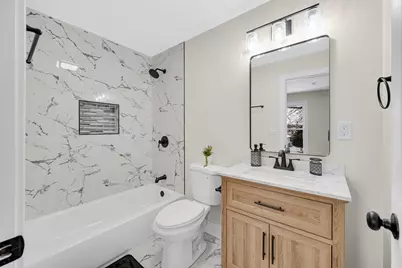 806 Lawrence Street, La Porte, IN 46350 - Photo 11