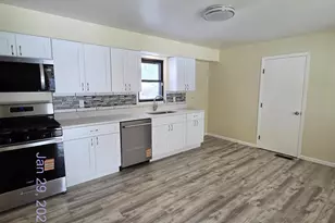 5834 Springfield Ave, Portage, IN 46368 - Photo 9