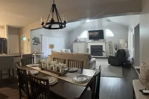 9090 Norris Dr, Hobart, IN 46342 - Photo 7