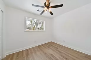 984 Stevenson St, Gary, IN 46406 - Photo 15