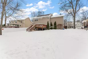 3302 Kestrel St, Valparaiso, IN 46383 - Photo 35