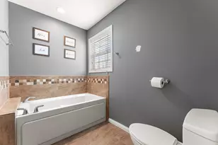 3302 Kestrel St, Valparaiso, IN 46383 - Photo 25