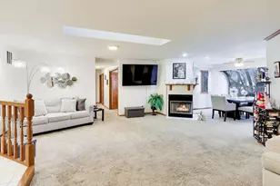 726 Knoxbury Ln, Schererville, IN 46375 - Photo 9