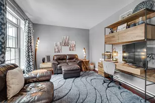 272 Bruntsfield Ct, Valparaiso, IN 46385 - Photo 5