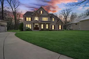 272 Bruntsfield Ct, Valparaiso, IN 46385 - Photo 3