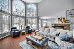 272 Bruntsfield Ct, Valparaiso, IN 46385 - Photo 9