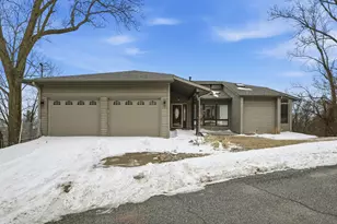 22 Skyline Dr, Portage, IN 46368 - Photo 5