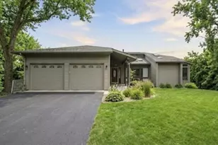 22 Skyline Dr, Portage, IN 46368 - Photo 1