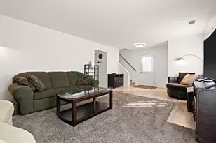 1819 Burgundy St, Schererville, IN 46375 - Photo 7