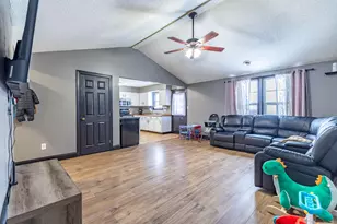 202 S Jefferson St, Hamlet, IN 46532 - Photo 13