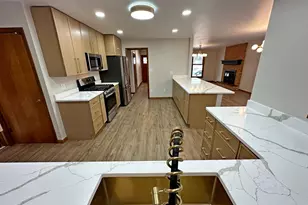 8440 Van Buren Ct, Munster, IN 46321 - Photo 15