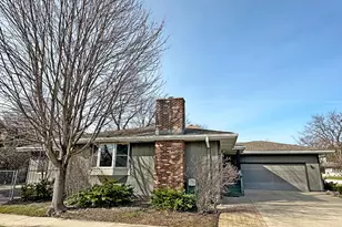 8440 Van Buren Ct, Munster, IN 46321 - Photo 3