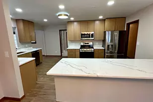 8440 Van Buren Ct, Munster, IN 46321 - Photo 11