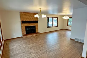 8440 Van Buren Ct, Munster, IN 46321 - Photo 5