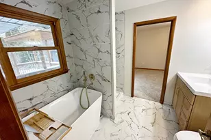 8440 Van Buren Ct, Munster, IN 46321 - Photo 21