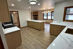 8440 Van Buren Ct, Munster, IN 46321 - Photo 13