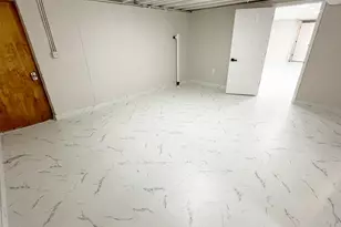 8440 Van Buren Ct, Munster, IN 46321 - Photo 39