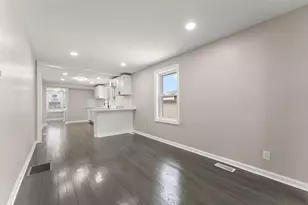 1007 Moss St, Hammond, IN 46320 - Photo 5