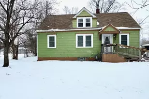 551 E Mound St, Knox, IN 46534 - Photo 1