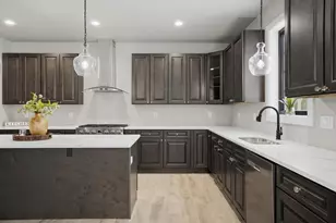 8201 Castle Dr, Munster, IN 46321 - Photo 15