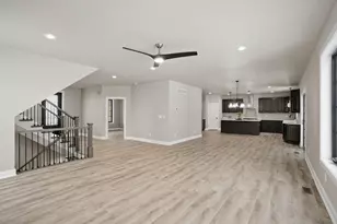 8201 Castle Dr, Munster, IN 46321 - Photo 9