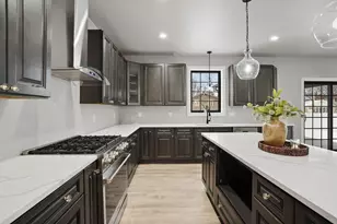 8201 Castle Dr, Munster, IN 46321 - Photo 13