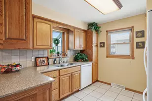 3514 41st Pl, Highland, IN 46322 - Photo 5