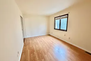 1439 Elm Ct, Schererville, IN 46375 - Photo 9