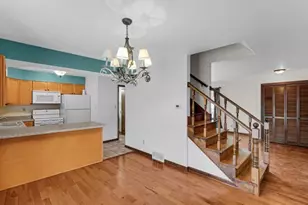 1439 Elm Ct, Schererville, IN 46375 - Photo 5