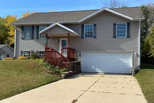 1622 N Circle View Ln, La Porte, IN 46350 - Photo 1