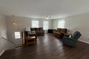 1622 N Circle View Ln, La Porte, IN 46350 - Photo 5