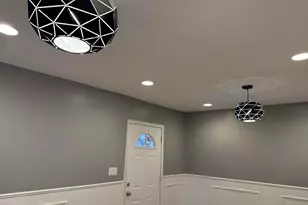 634 Kentucky St, Gary, IN 46402 - Photo 9