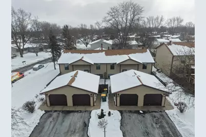 2302 Yorktowne Drive, Valparaiso, IN 46383 - Photo 1