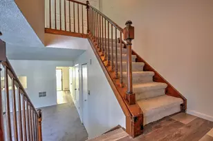 2302 Yorktowne Dr, Valparaiso, IN 46383 - Photo 7