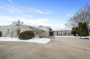 9212 Greenwood Ave, Munster, IN 46321 - Photo 39