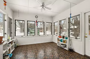 2104 Dunwoody Dr, Valparaiso, IN 46383 - Photo 11