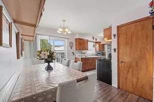 7845 Van Buren Ave, Munster, IN 46321 - Photo 13