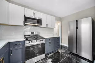 4656 Jefferson Pl, Gary, IN 46408 - Photo 3