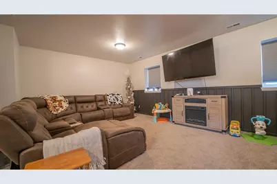 695 Cross Meadows Drive, Valparaiso, IN 46385 - Photo 15