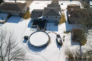 3093 Fairhaven Cir, Crown Point, IN 46307 - Photo 3