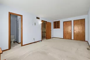 1624 Fox Point Dr, Chesterton, IN 46304 - Photo 7