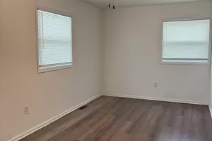 2221 Garfield St, Gary, IN 46404 - Photo 9