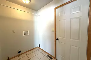 9103 Estates Dr, Demotte, IN 46310 - Photo 33